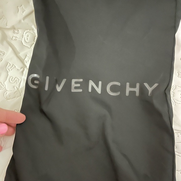 Givenchy Slides - Picture 9 of 9